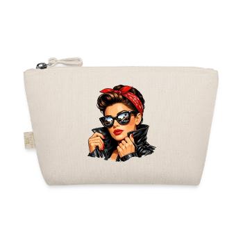 Cool pin-up girl in leather jacket & sunglasses - Organic Pouch - nature - Front