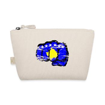 Poing de la main du drapeau du Kosovo utilisé - Trousse biologique - nature - Devant