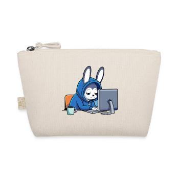 Un lapin hacker mignon dort dans un sweat à capuche devant le PC - Trousse biologique - nature - Devant