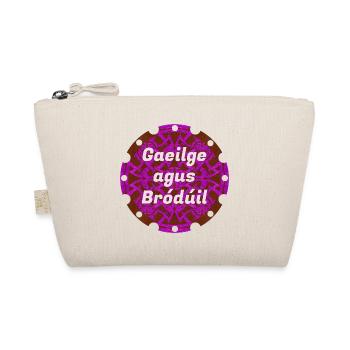 Gaeilge agus Bródúil (Irish and Proud) #2 - Organic Pouch - nature - Front