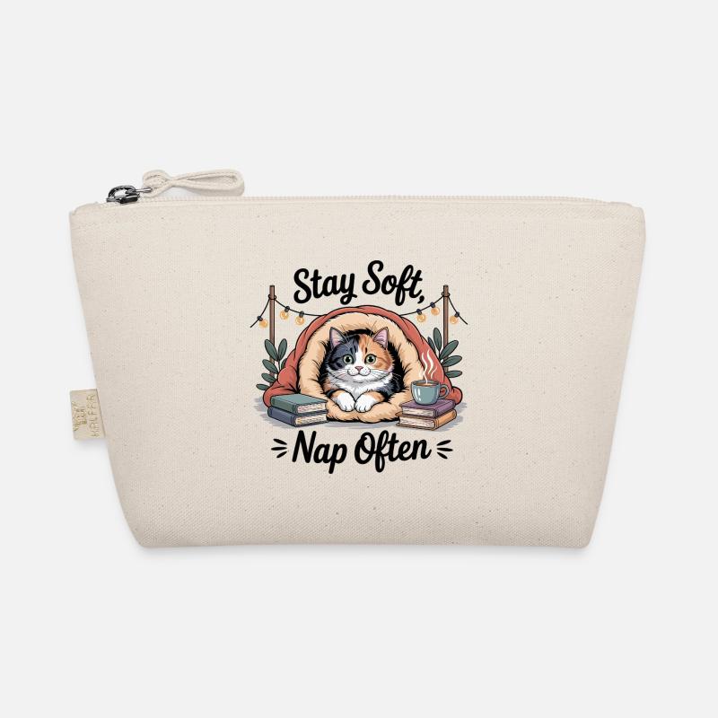 Stay Soft, Nap Often – Kuschelkatze Bio-Täschchen