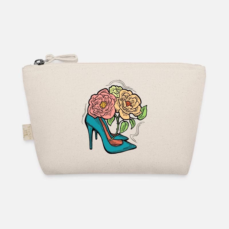 High Heels Schuhe mit Rosenblüte. Romantischer Stil. Bio-Täschchen