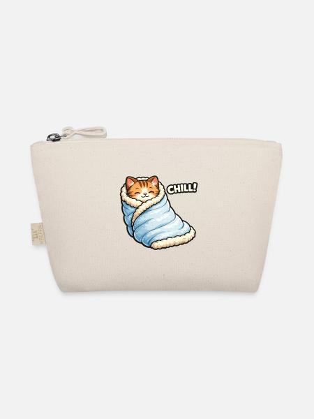 Cuddly cat in winter blanket - Organic Pouch - nature - Front