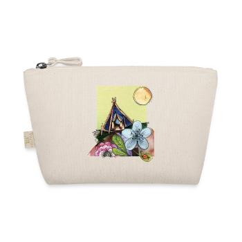 Camping in a tent - Organic Pouch - nature - Front