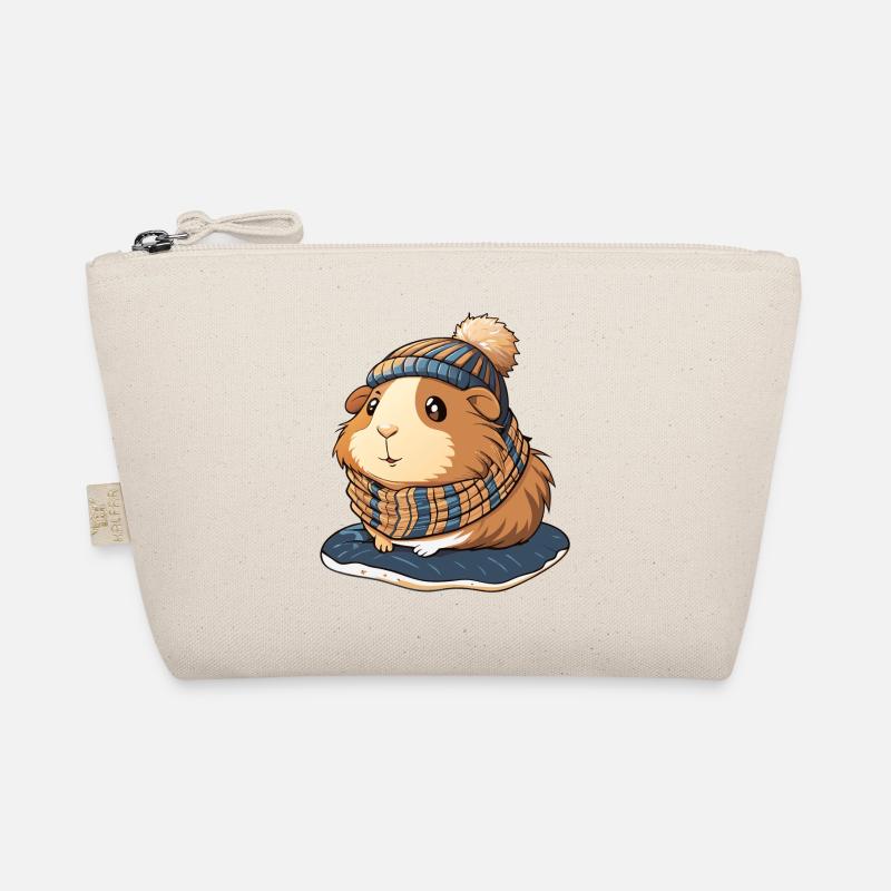 Mignon cochon d’Inde avec écharpe et chapeau à pompon. Trousse biologique