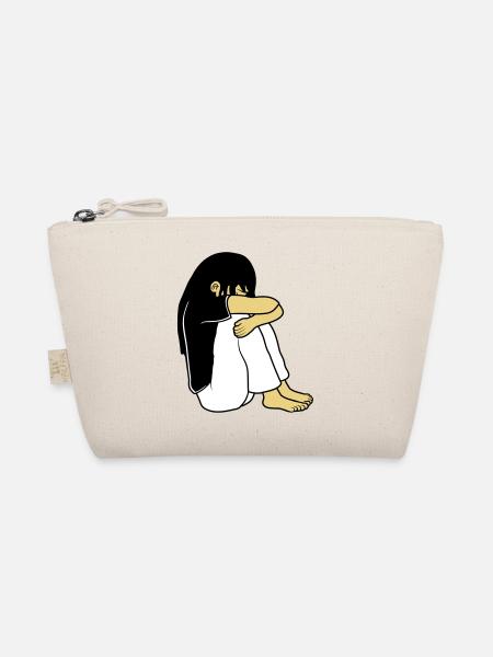 Sad sitting girl - Organic Pouch - nature - Front