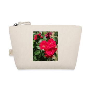 roses rouge avec ses feuilles - Trousse biologique - nature - Devant