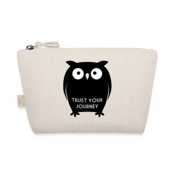 trust your journey - Eule - Reise - Organic Pouch - nature - Front