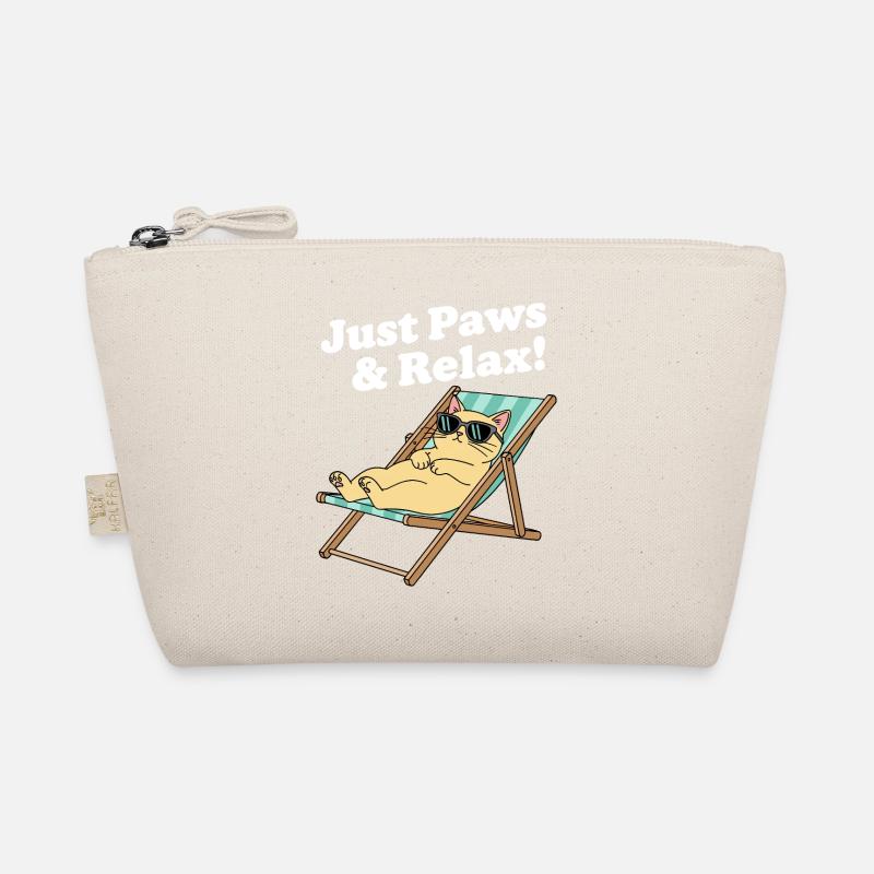 Relax cat in deck chair Organic Pouch