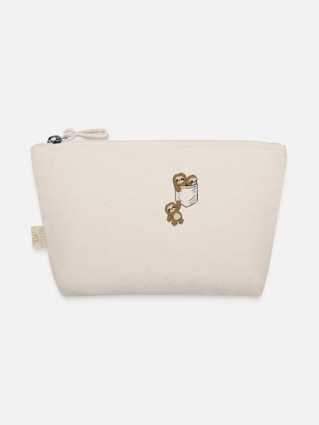 Cute kawaii baby sloths play in the bag - Organic Pouch - nature - Front