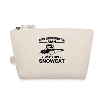 Never underestimate a man with his snowcat - Organic Pouch - nature - Front
