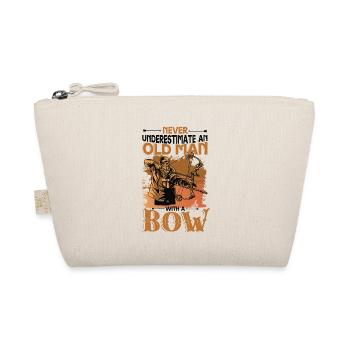 Never underestimate an old man with a bow - Organic Pouch - nature - Front