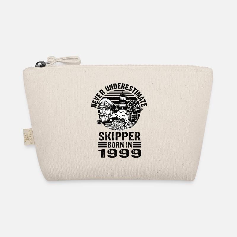 Never Underestimate Skipper born in 1999 Bio-Täschchen