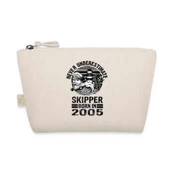 Never Underestimate Skipper né en 2005 - Trousse biologique - nature - Devant