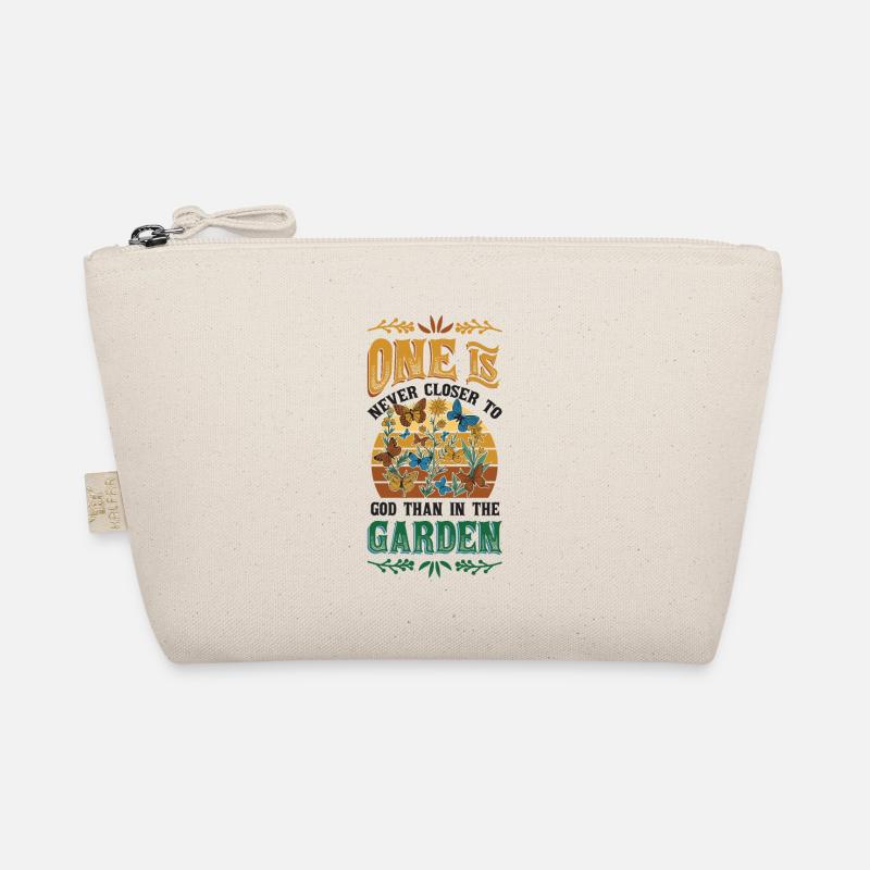 Vous n’êtes jamais plus proche de Dieu que dans le jardin. Trousse biologique