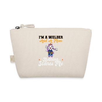 I'm A Welder And A Mom Nothing Scares Me - Organic Pouch - nature - Front