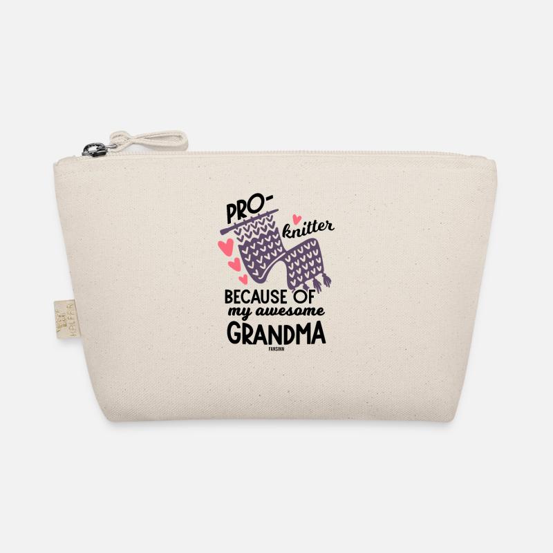 stricken Großmutter Enkel Tochter Bio-Täschchen
