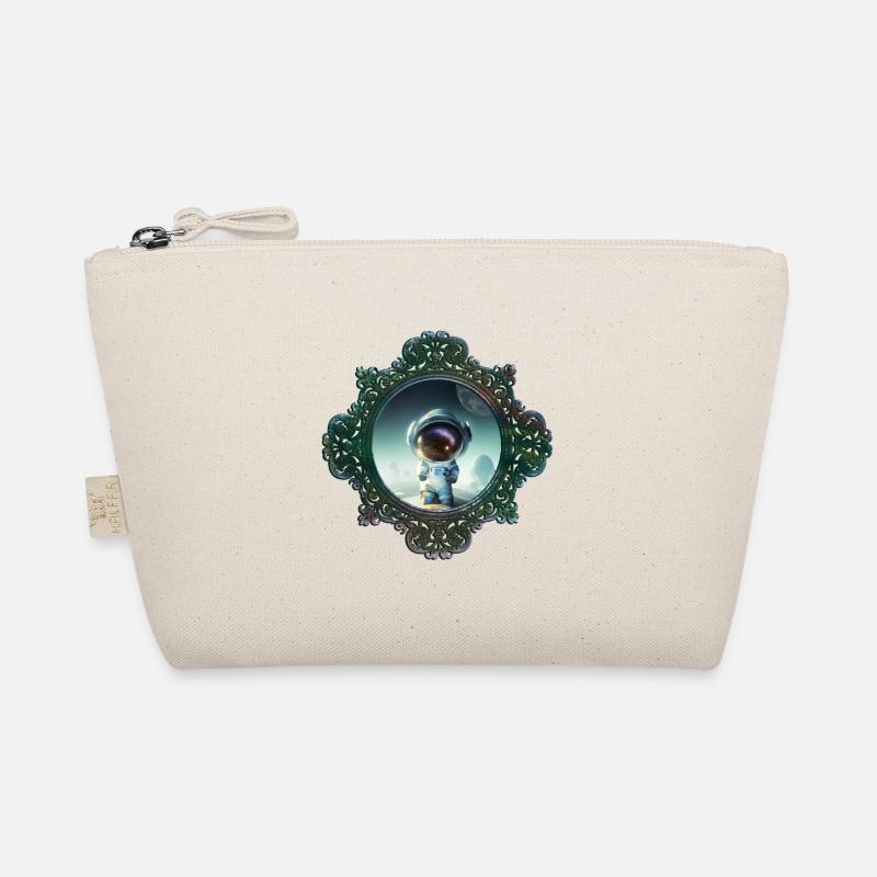 The little astronaut on a planet Organic Pouch