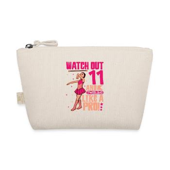 J’ai 11 ans - Girl Twirling - Trousse biologique - nature - Devant