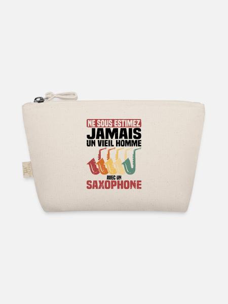 Un vieil homme avec un saxophone - Trousse biologique - nature - Devant