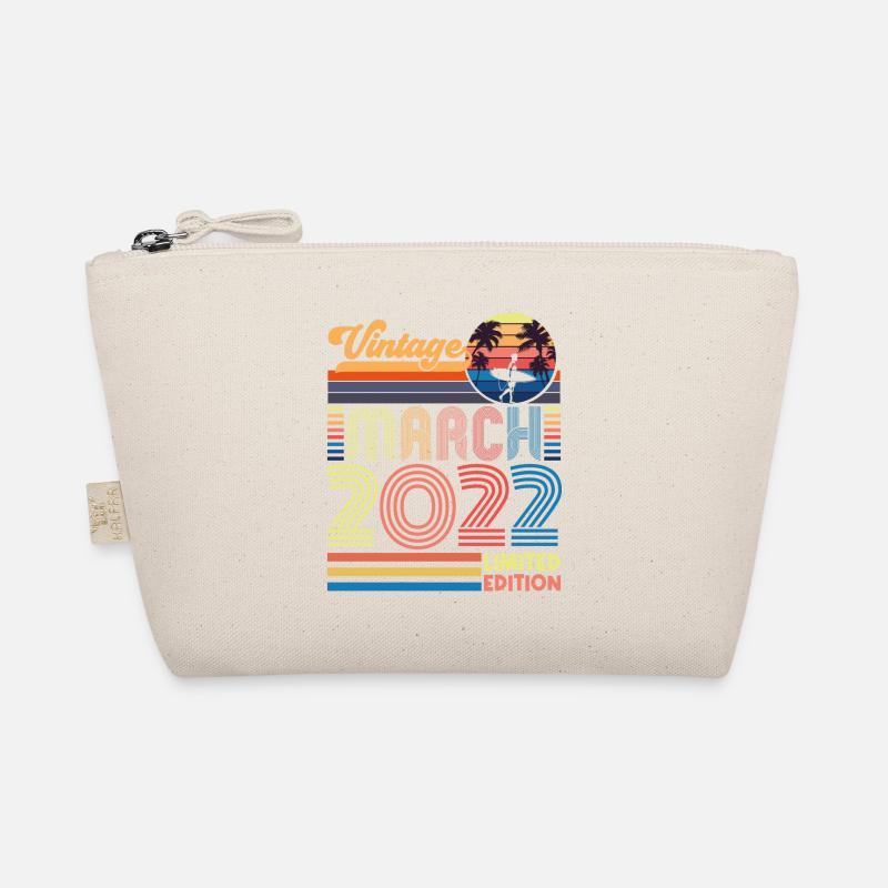 Anniversaire mars 2022.Cadeau Mars 2022.March 2022 Trousse biologique