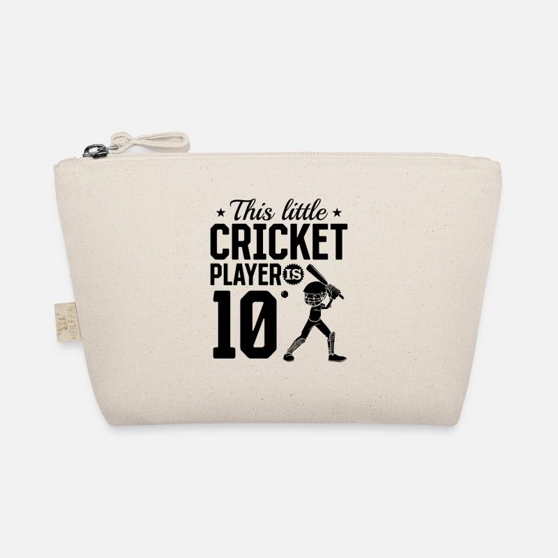 This little Cricket Player is 10 Years Old - 10th Bio-Täschchen