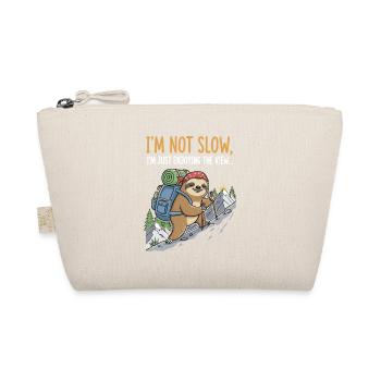 Sloth climbing a mountain with a view - Organic Pouch - nature - Front