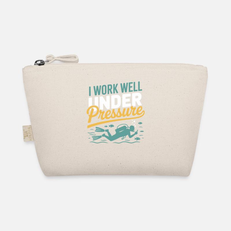 Taucher Unter Druck - I Work Well Under Pressure Organic Pouch