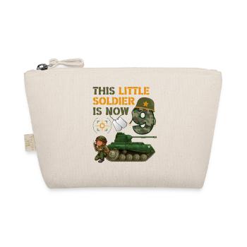 Ce petit soldat est maintenant 9 Army Tank 9. - Trousse biologique - nature - Devant