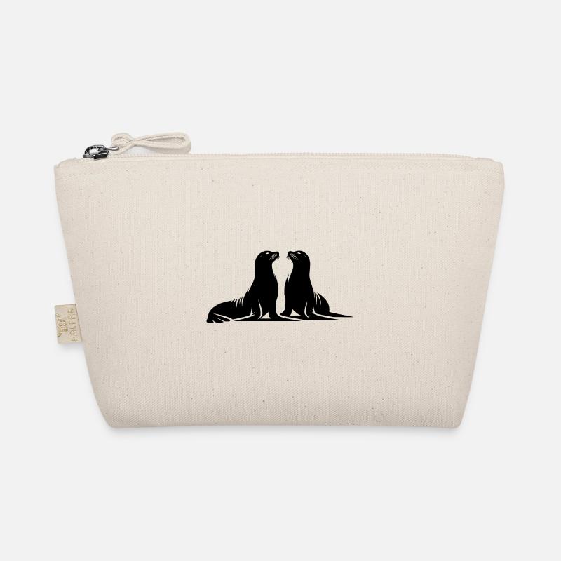 Phoques mignons sur la plage de la mer Trousse biologique