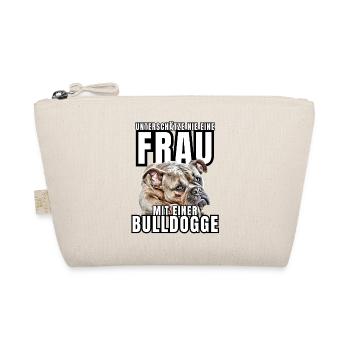 NEVER underestimate a woman with a bulldog dog dog - Organic Pouch - nature - Front