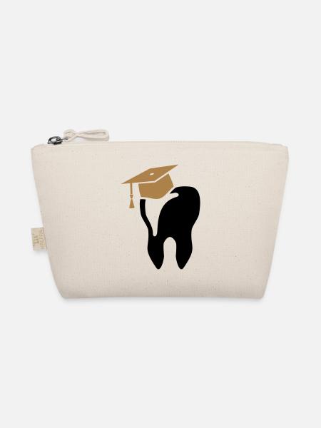 Dentist with doctor's hat for dentist Dentistry - Organic Pouch - nature - Front