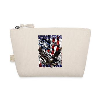 Supplier employees with a V8 Truck Adler - Organic Pouch - nature - Front