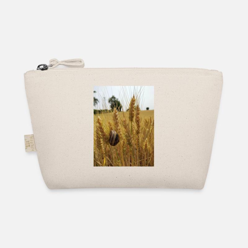 Snail on wheat Organic Pouch