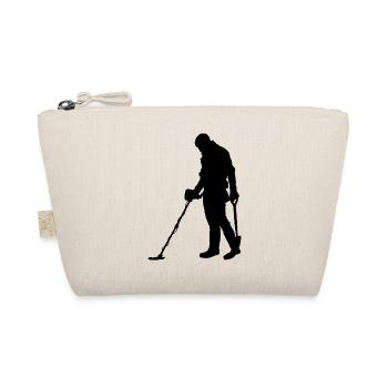 A treasure hunter with his metal detector - Organic Pouch - nature - Front