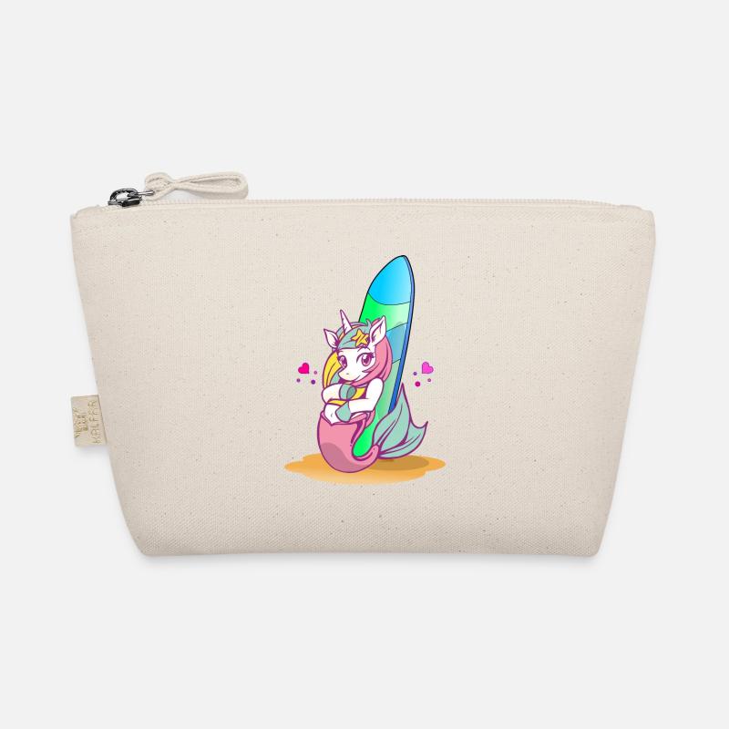 Licorne avec planche de surf sur la plage Trousse biologique
