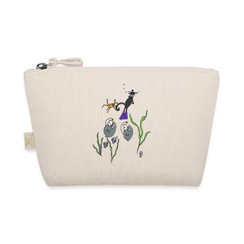 Squiti the black cat swims with fish - Organic Pouch - nature - Front