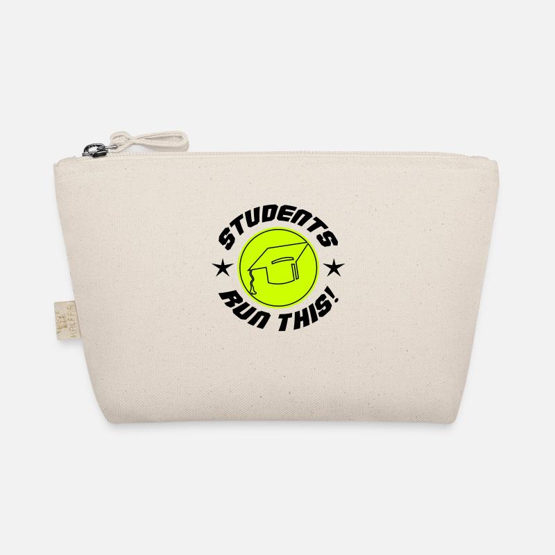 Les étudiants exécutent ceci Trousse biologique