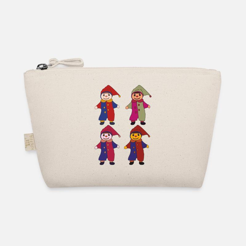 kasper in a four-pack Organic Pouch