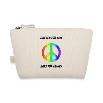 Manifestation : Paix pour tous : Haine pour le n°3 anti-AFD - Trousse biologique - nature - Devant