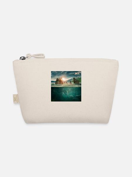 Underwater world of imagination - Organic Pouch - nature - Front