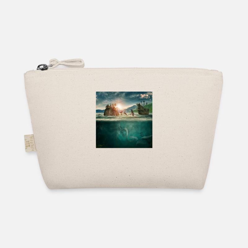 Underwater world of imagination Organic Pouch