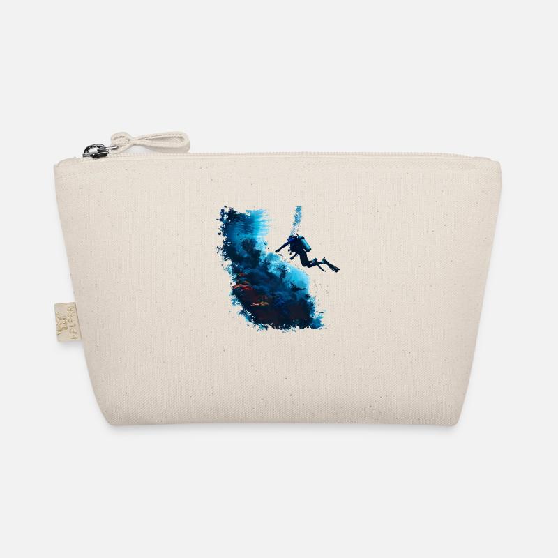 Diving, an underwater adventure Organic Pouch