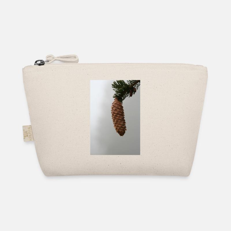 POMMES DE PIN DANS LA BRUME MATINALE Trousse biologique