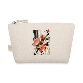 Catch It Anyway – Dynamic Bengal Cat Jump - Organic Pouch - nature - Front