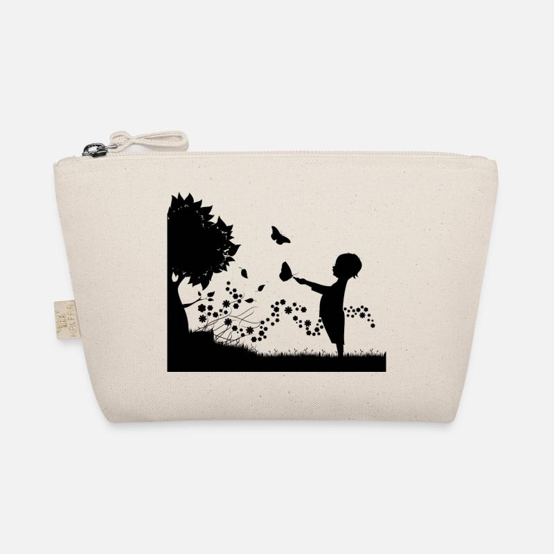 Enfant avec des papillons et des arbres Trousse biologique