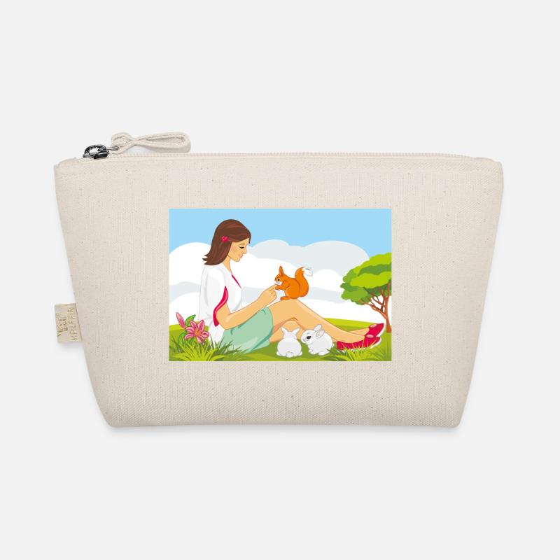 Süßes Mädchen, das mit Eichhörnchen und Kaninchen spielt Bio-Täschchen