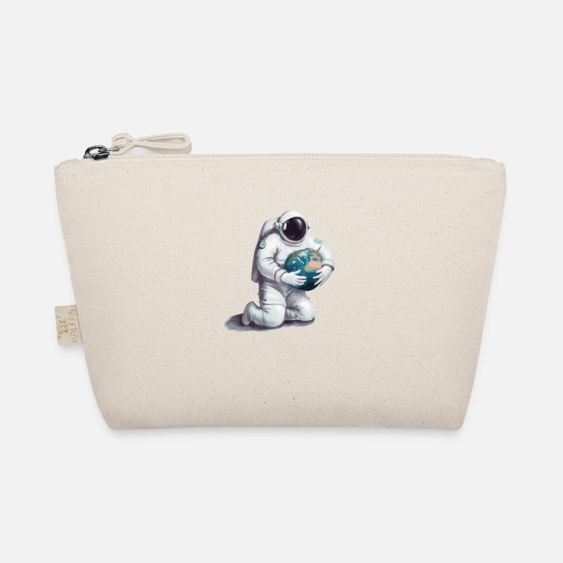 Astronaut with globe gift for astronauts Organic Pouch