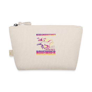 Cette fille aime les chevaux | Novembre - Trousse biologique - nature - Devant
