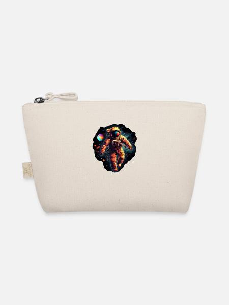 Astronaut on spacewalk - Organic Pouch - nature - Front